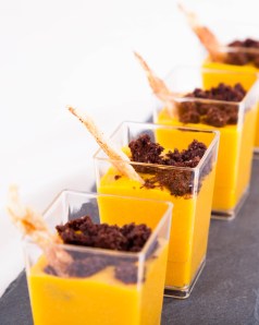 DULCE DE MANGO CON CHOCOLATE Y GALLETA. PASTELERÍA TORRENTE